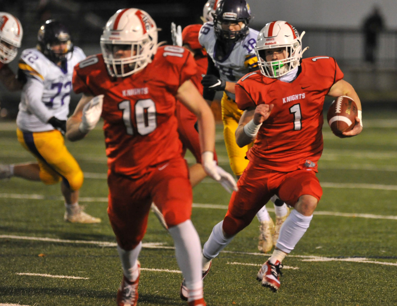 102320-qc-spt-dewitt-assum fball-187